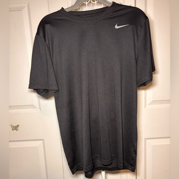 Nike Other - Nike Men's Black Short Sleeve Tee